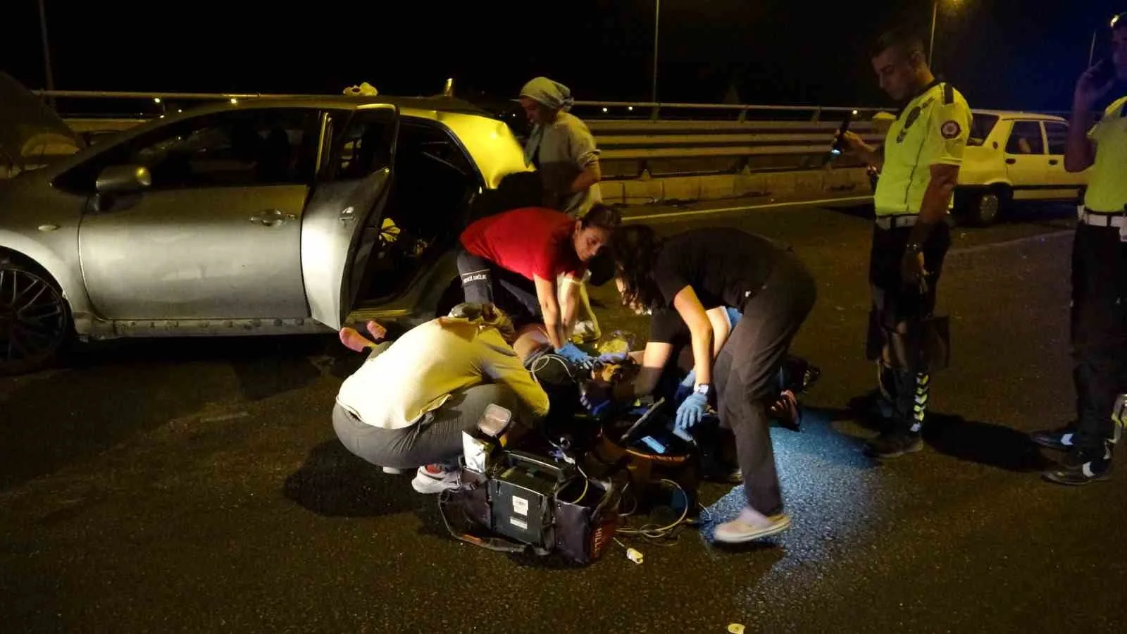 Antalya’da meydana gelen trafik kazasında, aracı kullanan genç hemşire, arka