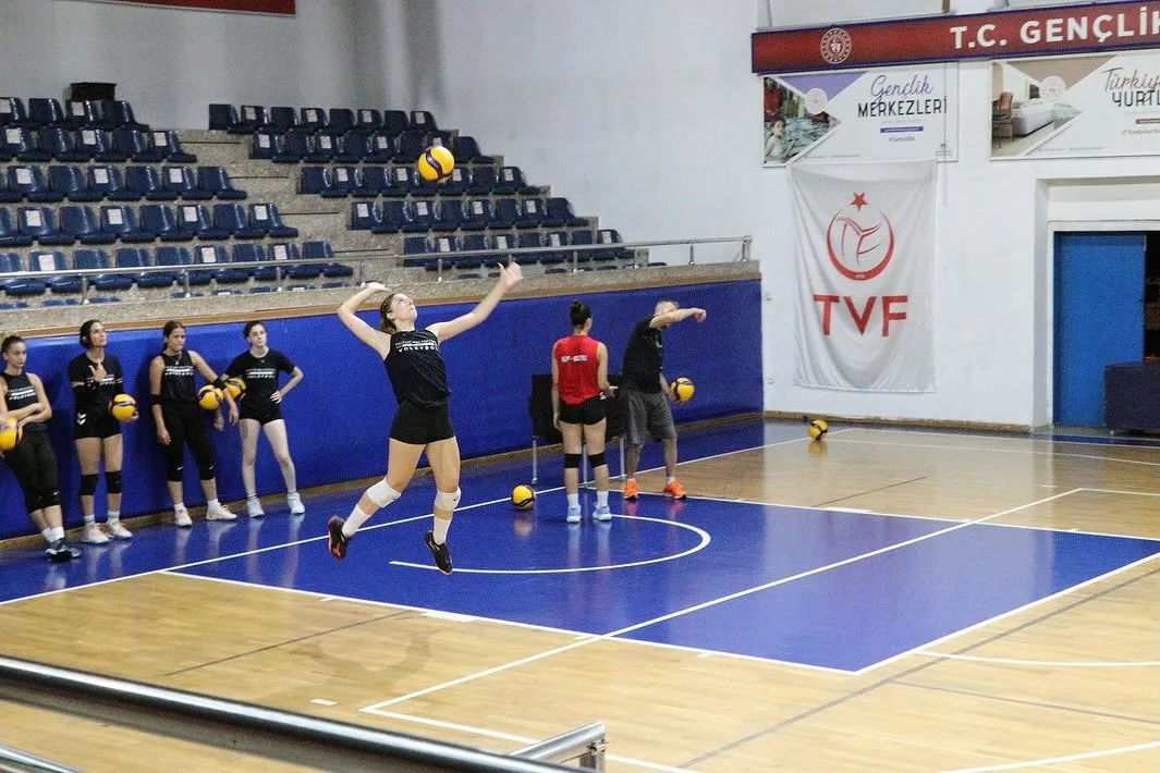 Türkiye Voleybol Federasyonu Kadınlar 2. Ligi 10. Grup’ta yer alan