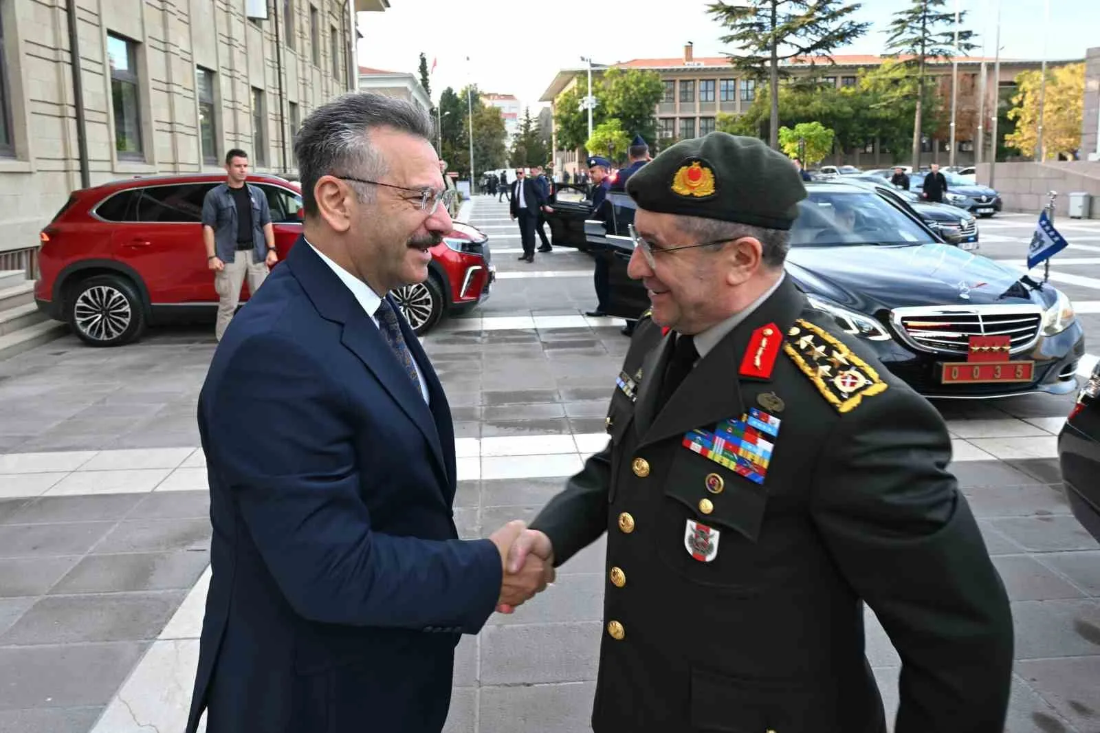 Genelkurmay Başkanı Orgeneral Selçuk Bayraktaroğlu ve Hava Kuvvetleri Komutanı Orgeneral