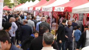 Batman’ın Gercüş ilçesinde 4. ‘Bağ Bozumu ve Gastronomi Festivali’ düzenlendi.