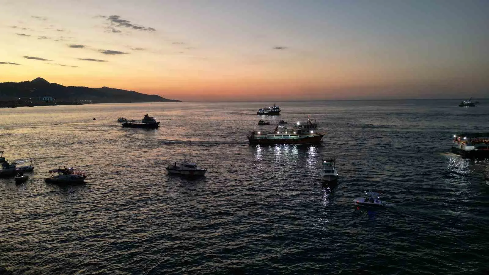 Filistin’e insani yardım taşıyan Sumud Filosu’na İsrail tarafından düzenlenen saldırıyı