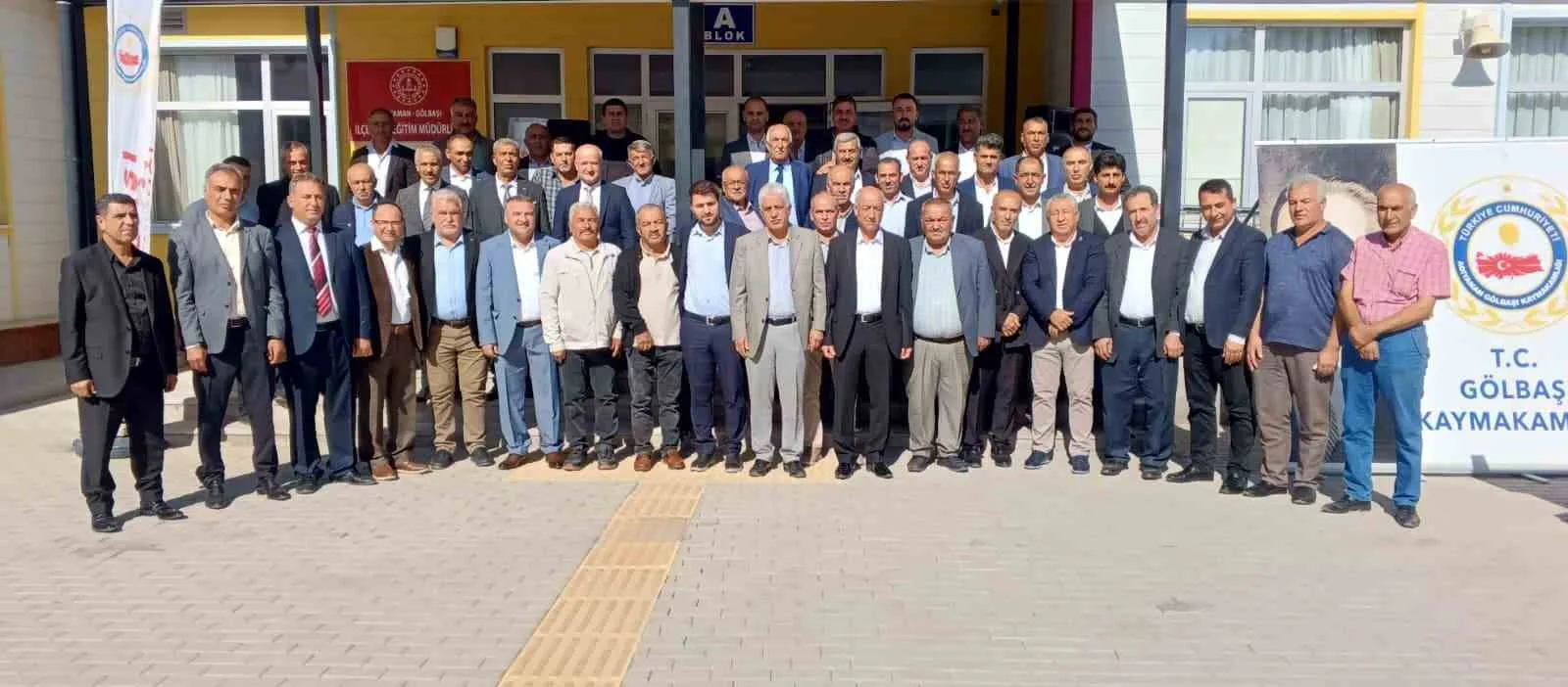 Adıyaman’ın Gölbaşı ilçesinde Muhtarlar Günü düzenlenen tören ile kutlandı. Gölbaşı