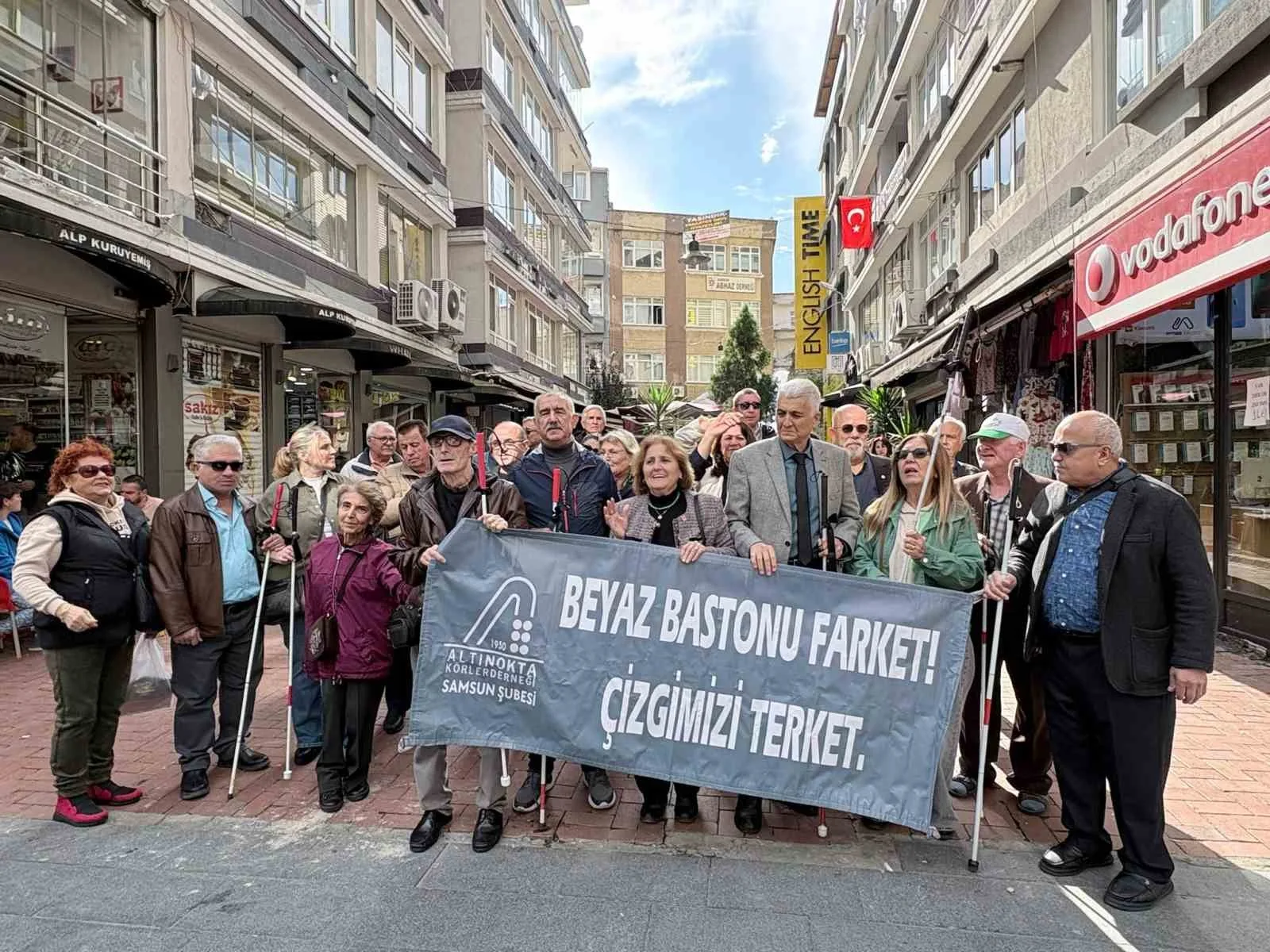 Altı Nokta Körler Derneği Samsun Şube Başkanı Ufuk Gürbüz, 15