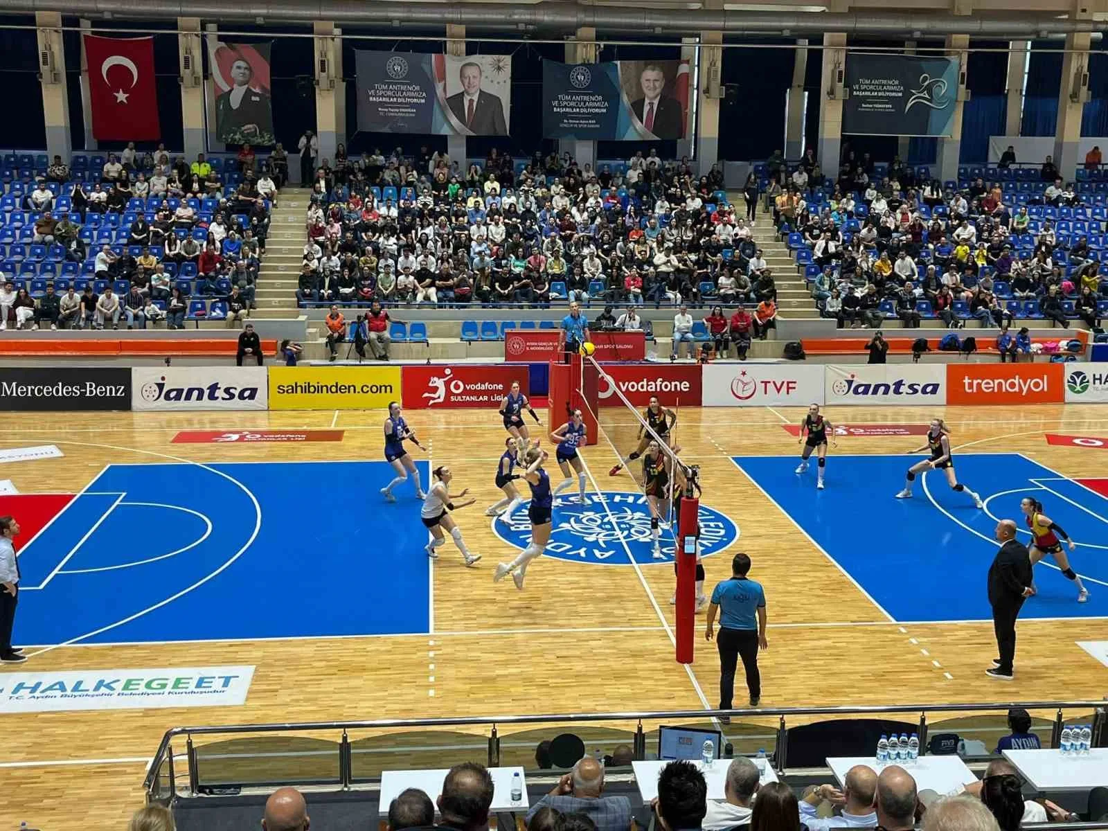 Vodafone Sultanlar Ligi’nin 2. haftasında Aydın Büyükşehir Belediyespor, evinde karşılaştığı