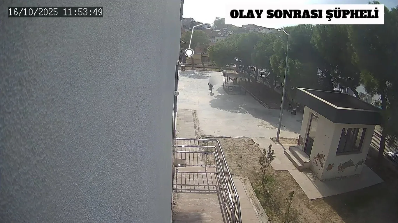 İzmir’in Konak ilçesinde birlikte olduğu kişi tarafından sokak ortasında bıçaklanarak