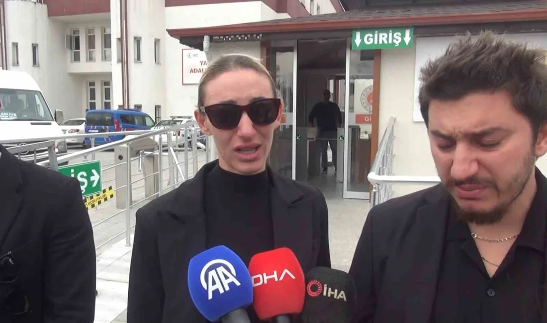 Yalova’nın Çınarcık ilçesinde 5. kattaki evinin penceresinden eğlendiği sırada aşağı