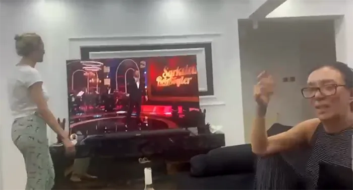 Yalova’nın Çınarcık ilçesinde sanatçı Güllü’nün 5. kattaki evinin penceresinden düşerek