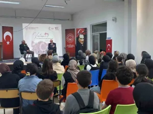 Gümüşhane’de “Vatan ve Kahramanlık Buluşmaları” programı kapsamında öğrencilerle bir araya