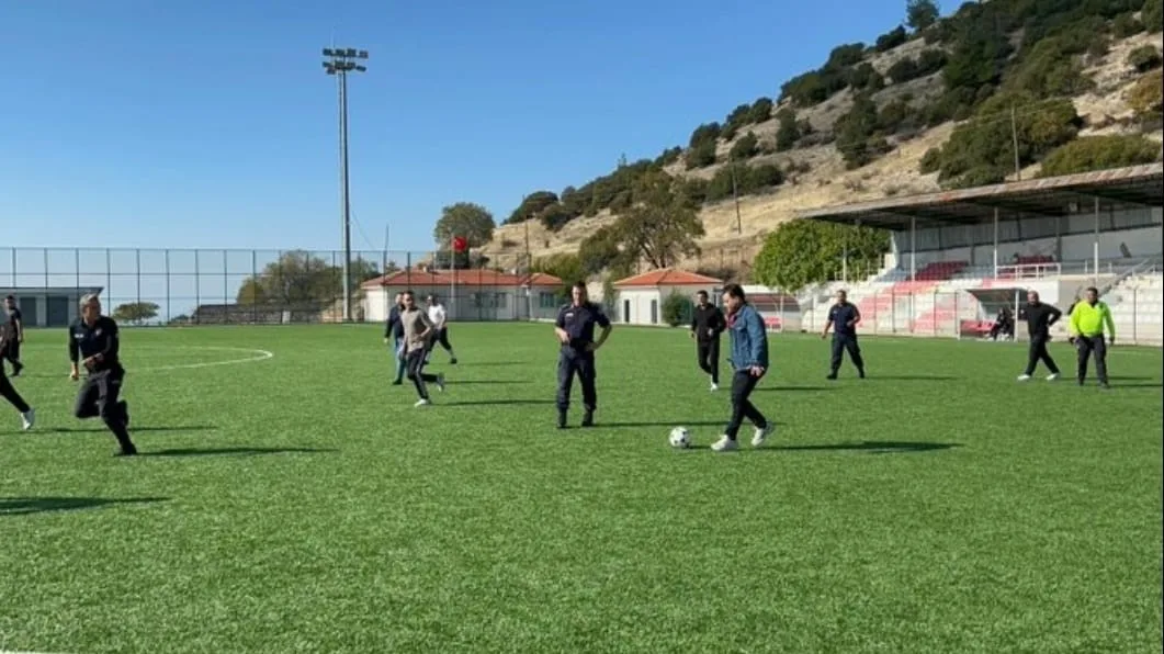 Denizli’de Güney Devlet Hastanesi öncülüğünde düzenlenen “Sağlıkla Yaşayan Türkiye” yürüyüşü,