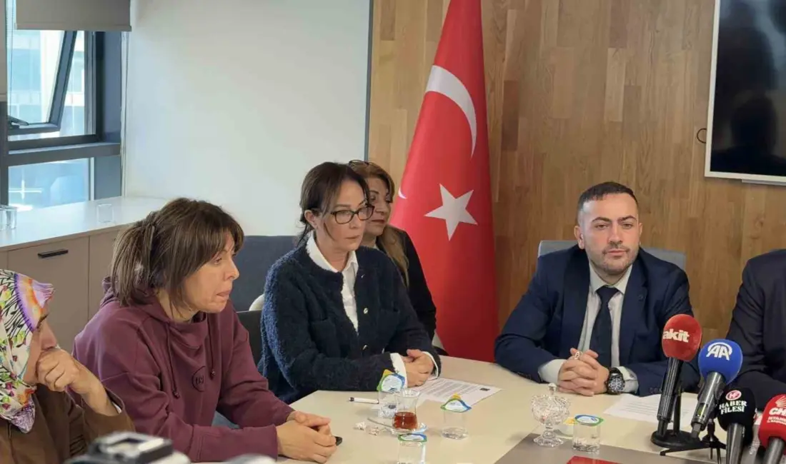 CHP İstanbul İl Başkanlığı’nda açıklama yapan Gürsel Tekin, toplumsal barış