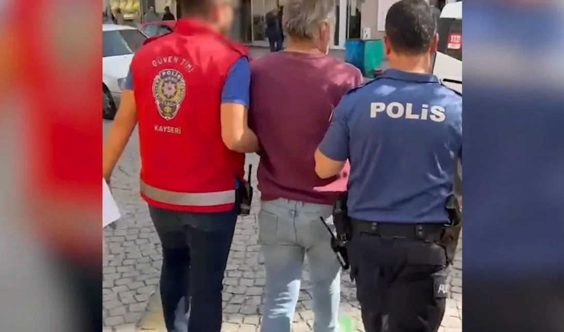 Kayseri’de polis ekipleri tarafından yapılan yaya devriyesinde ‘uyuşturucu veya uyarıcı