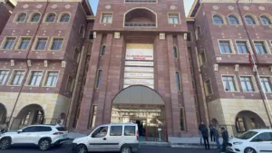 Nevşehir Restorasyon ve Konservasyon Bölge Laboratuvarında güvenlik görevlisi olarak çalışan