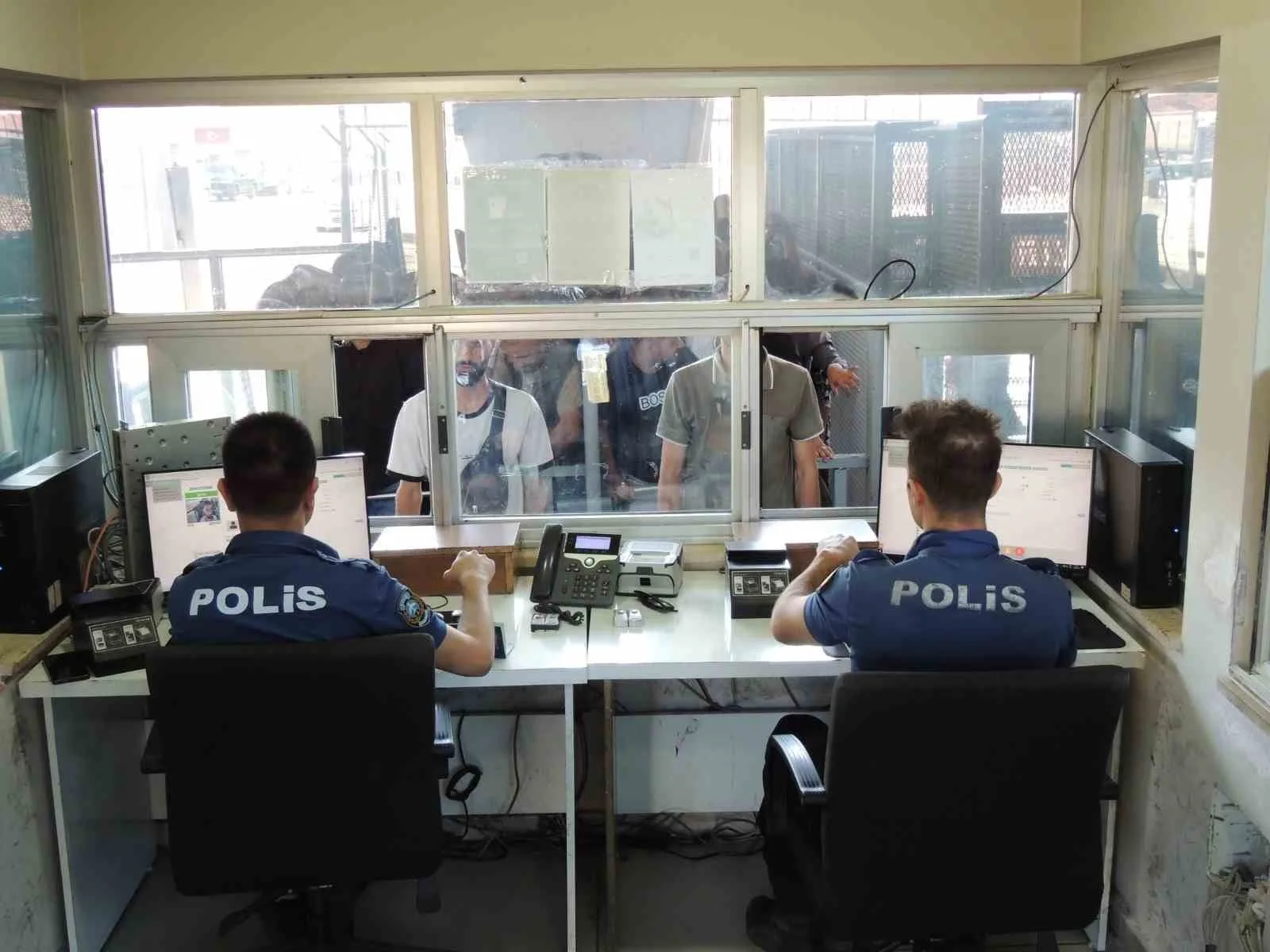 Habur Sınır Kapısı’nda 9 ayda 3 milyon pasaport kontrolü yapan