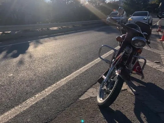 Eskişehir’de idaresindeki motosiklet ile bir hafif ticari araca arkadan çarparak