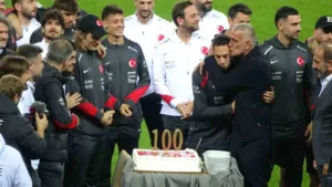 A Milli Futbol Takımı’nda, Gürcistan maçının oynanacağı Kocaelispor Stadyumu’nda yürüyüş