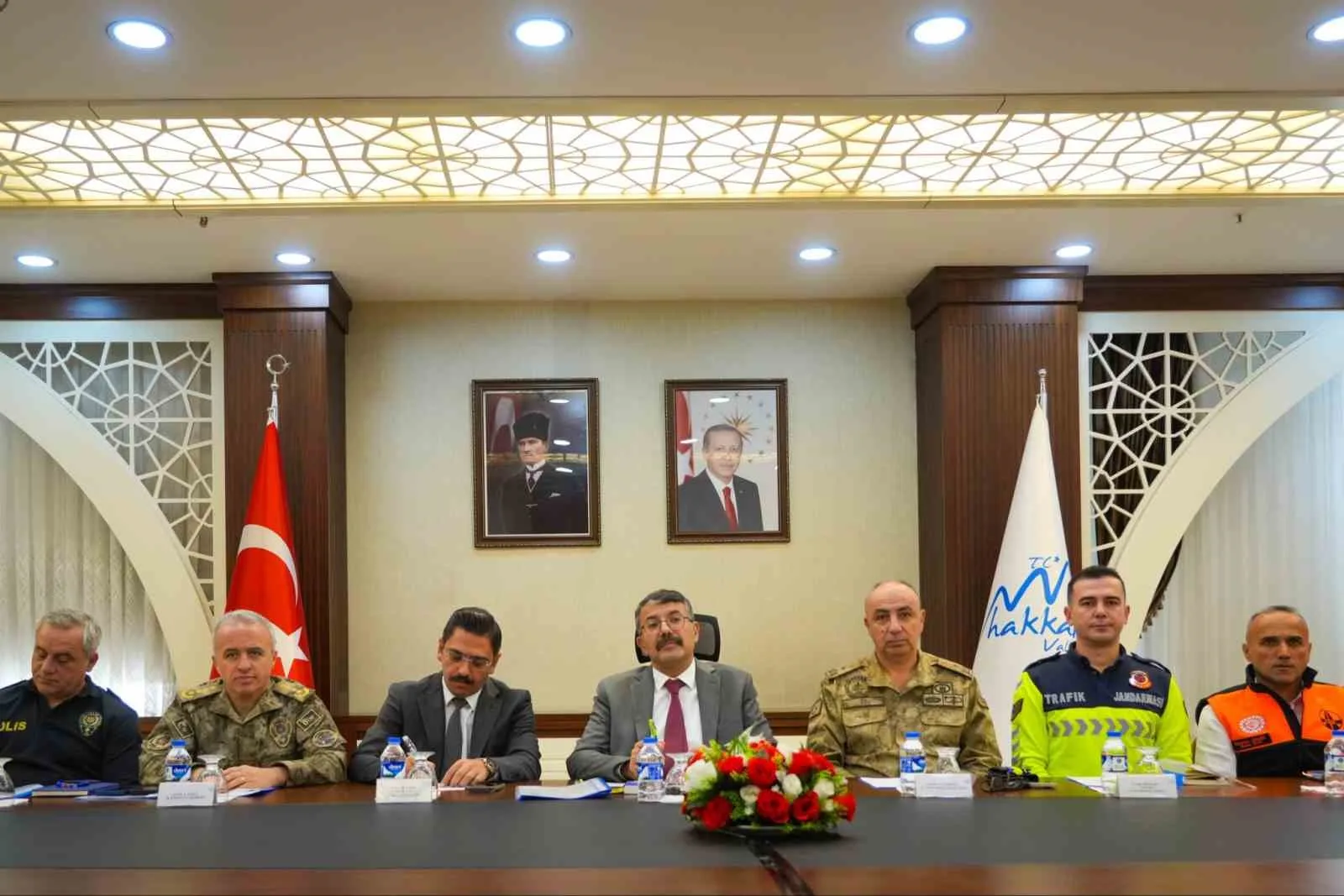 İçişleri Bakanı Ali Yerlikaya ile Ulaştırma ve Altyapı Bakanı Abdulkadir