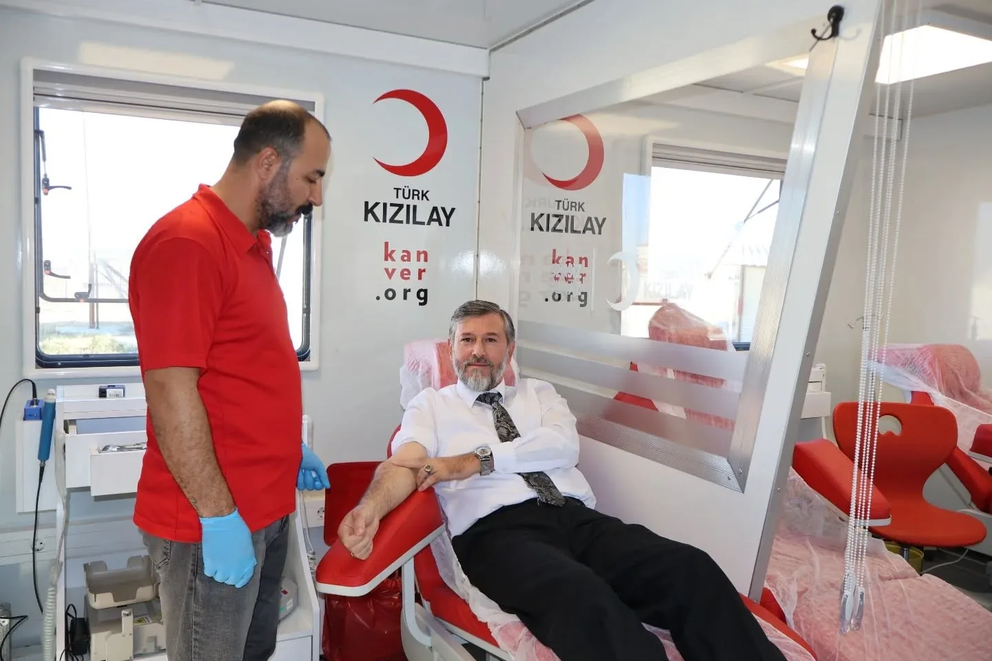 Hatay müftülüğü ve Türk Kızılay Hatay Şubesi işbirliğiyle kan bağışı