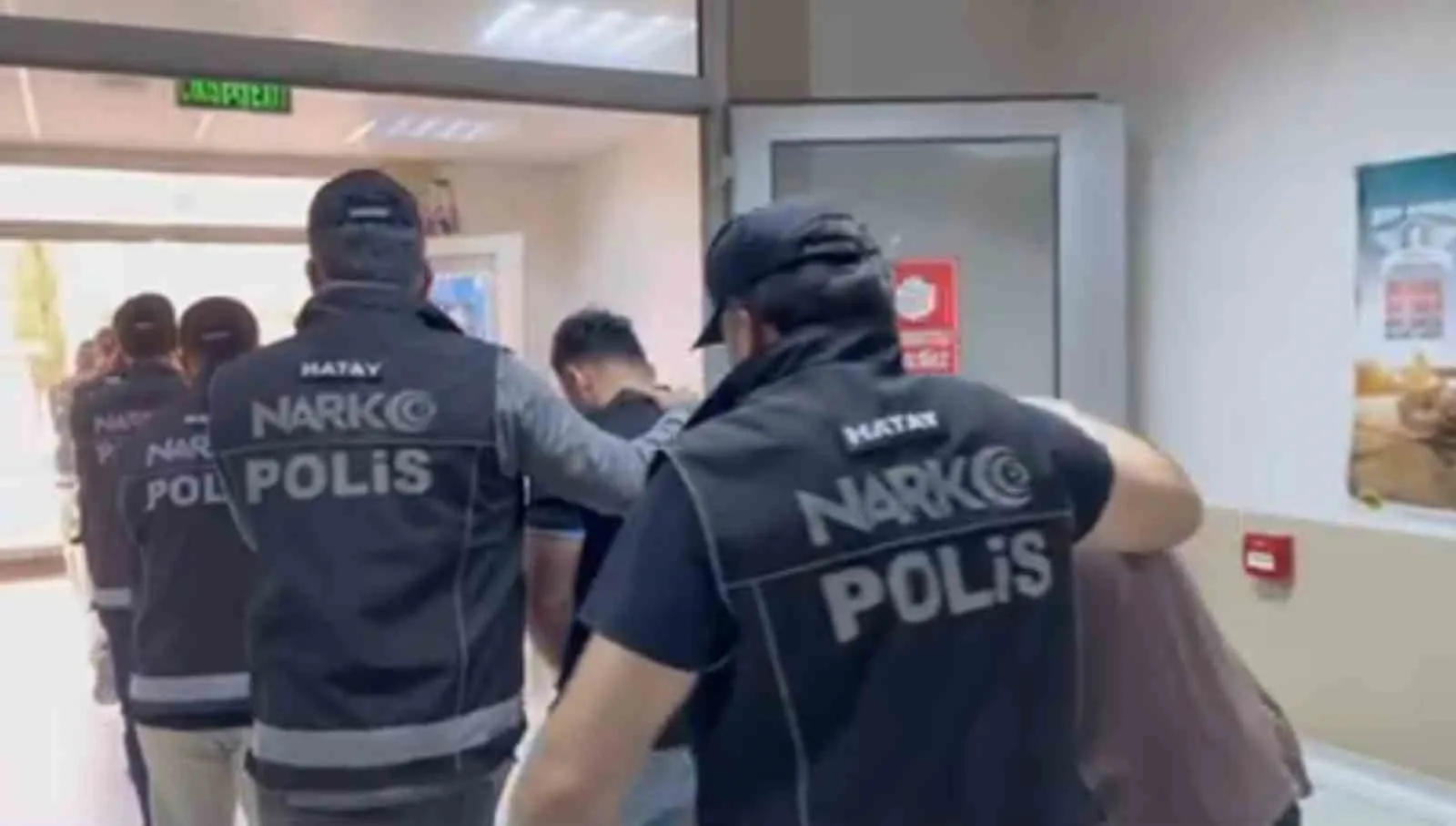 Hatay’da Emniyet Müdürlüğü ekiplerince uyuşturucu ve uyarıcı madde ticaretini önlemeye