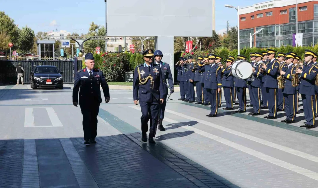 Hava Kuvvetleri Komutanı Orgeneral Ziya Cemal Kadıoğlu, Bangladeş Halk Cumhuriyeti