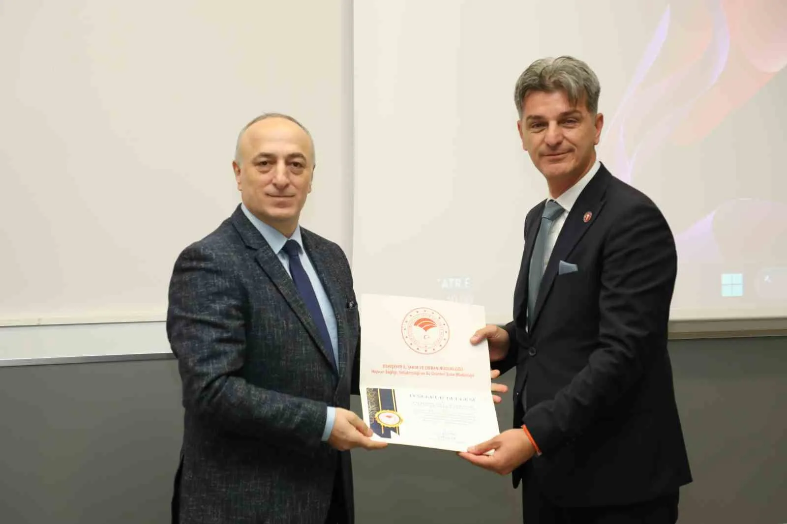 Eskişehir İl Tarım ve Orman Müdürlüğü’nce hayvan sağlığını korumak, üretimde