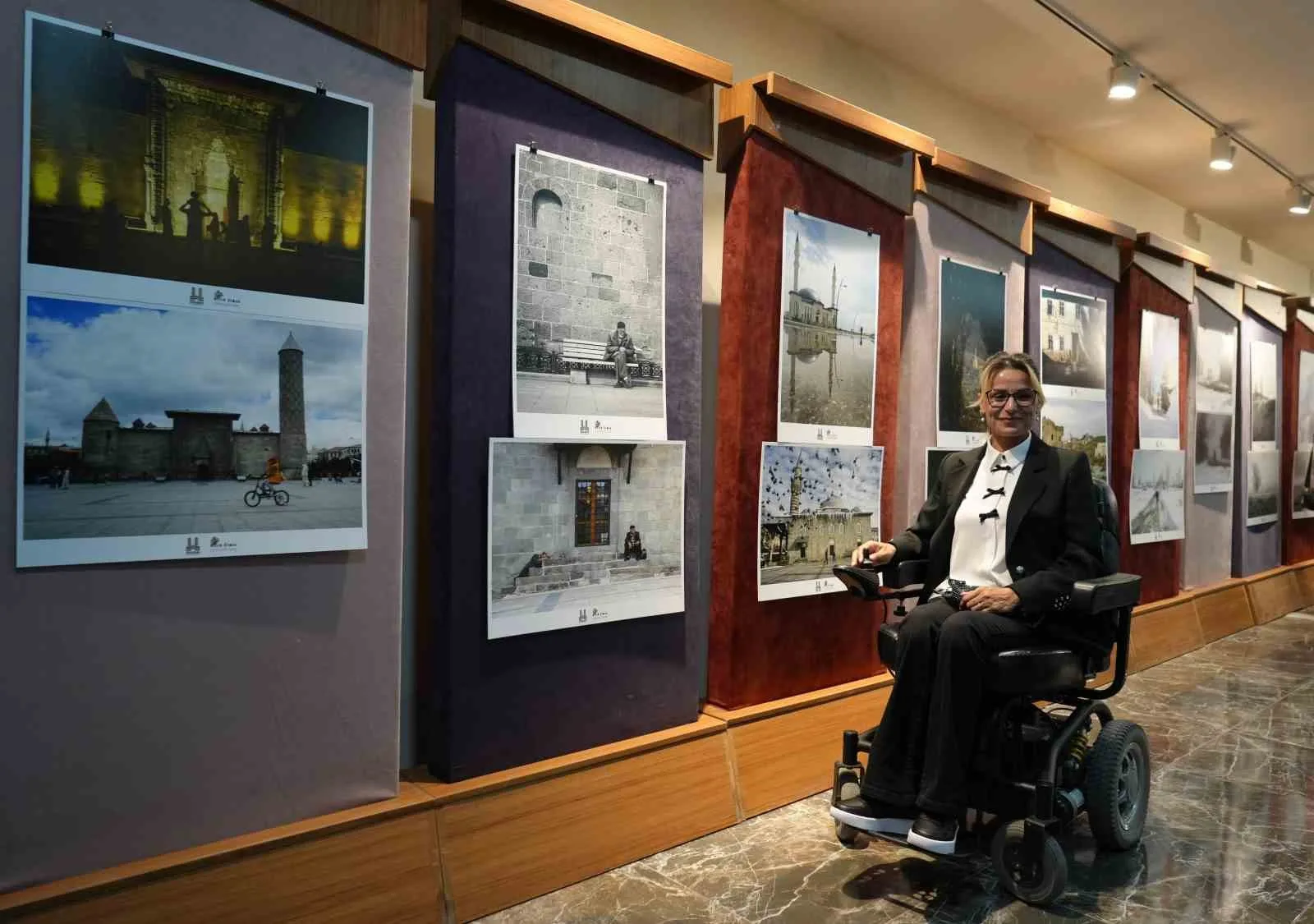 Dilek Çimen, 20 yaşında yaşadığı omurilik rahatsızlığı yüzünden yürüme kabiliyetini