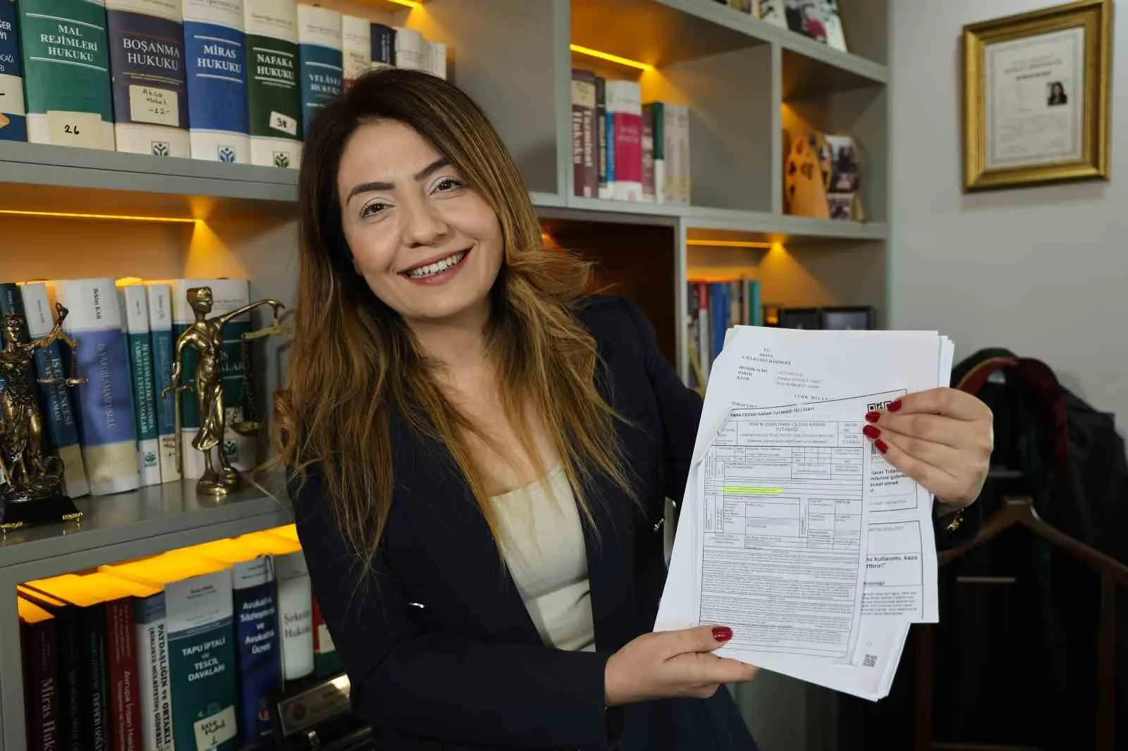 Adana’da bir avukat, babasına polis ekiplerince hatalı park yapıldığı öne