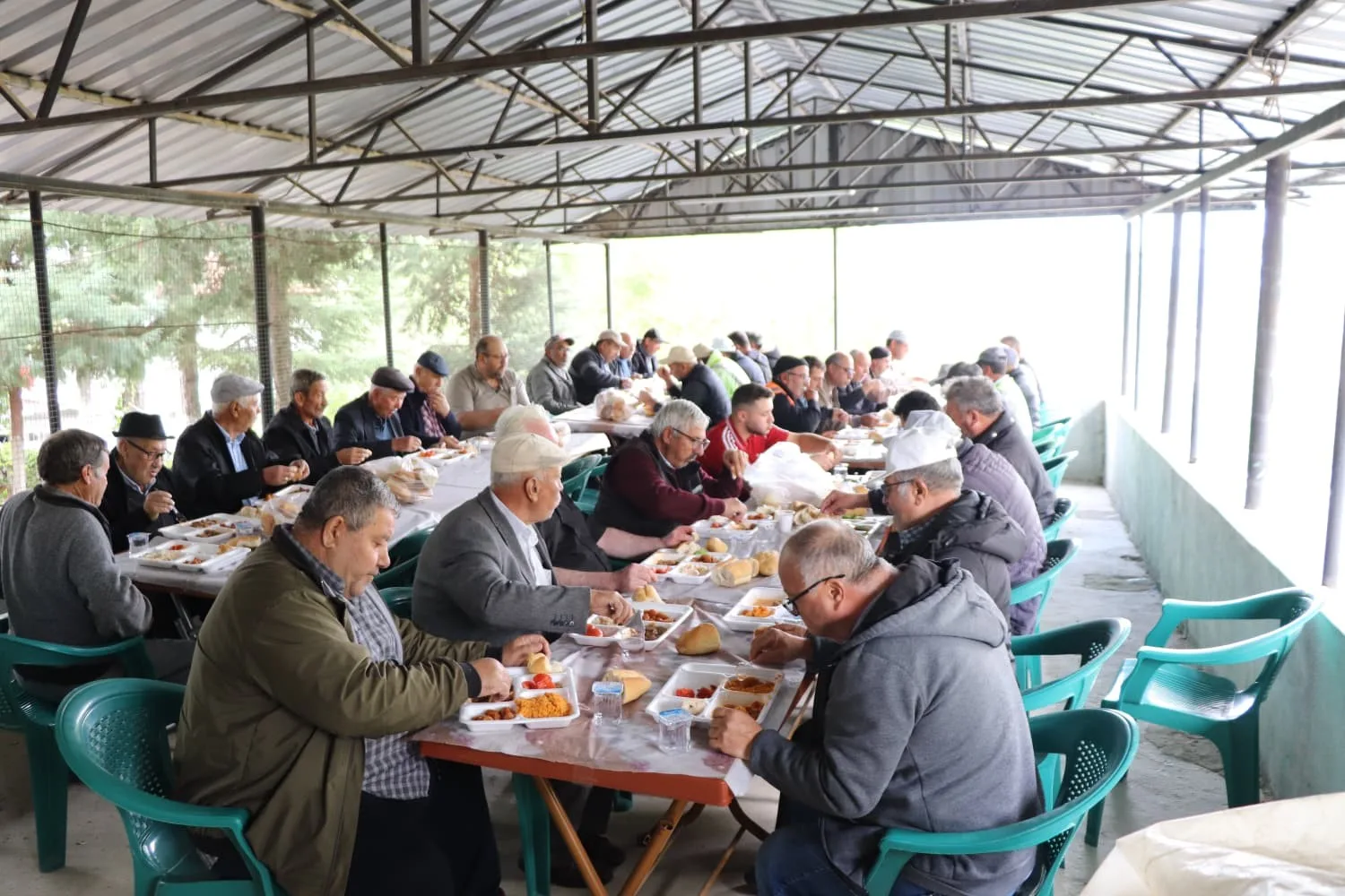 Kütahya’nın Hisarcık ilçesi Şeyhler köyünde “Turabi Haksız Hasan Dede birlik
