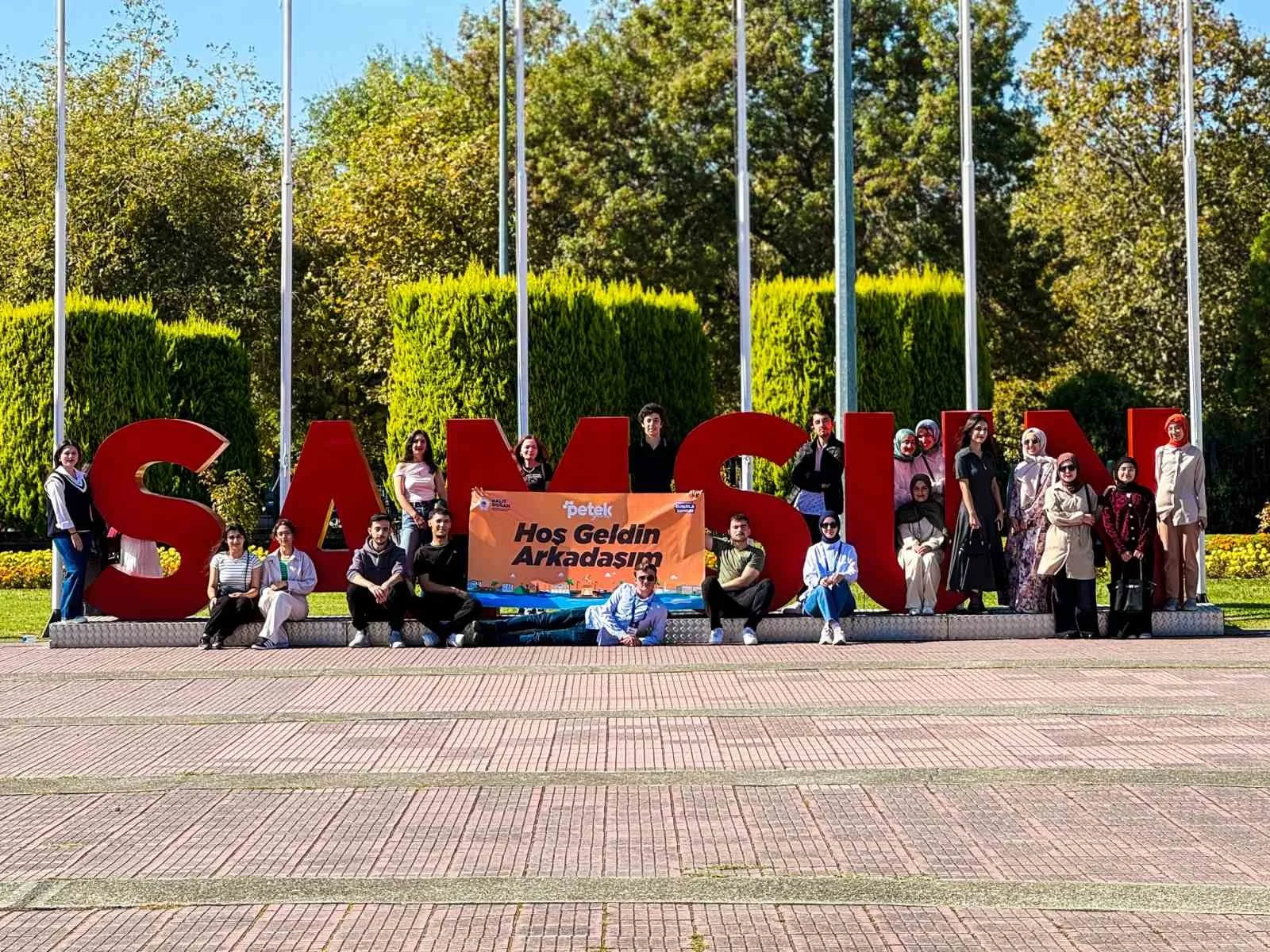 Samsun Büyükşehir Belediyesi, üniversite öğrenimi için Samsun’a gelen gençleri “Hoş