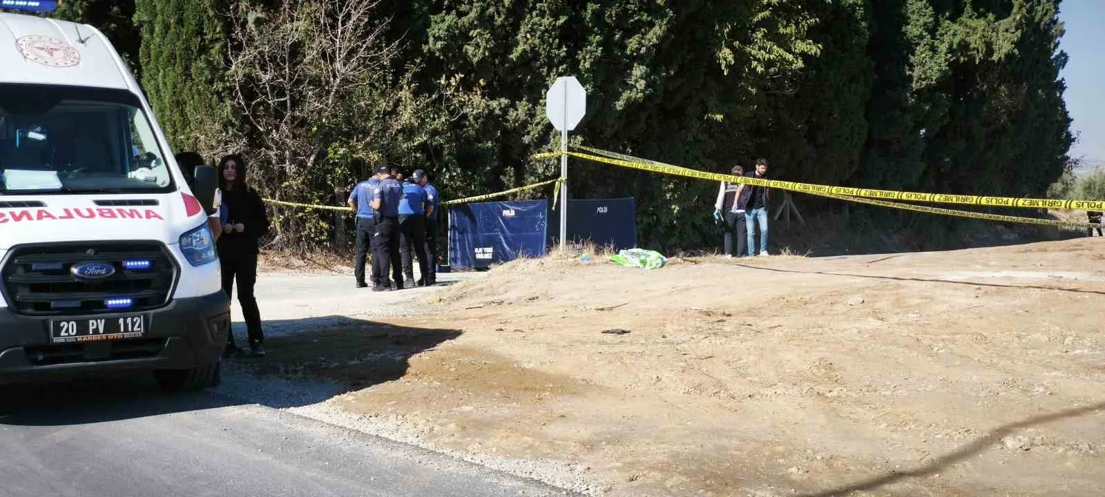 Denizli’de plakasız kamyonetle takip ettiği aracın önünü kesen saldırgan, araçtan