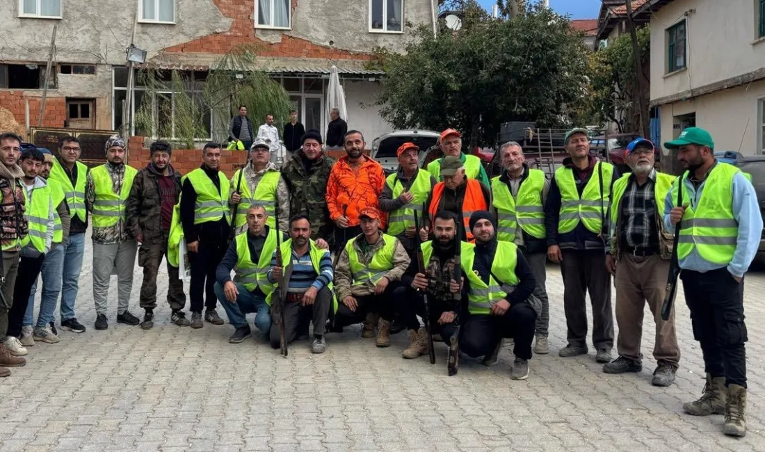 Konya’nın Hüyük ilçesinde yaban domuzları için sürek avı düzenlendi. İlçede