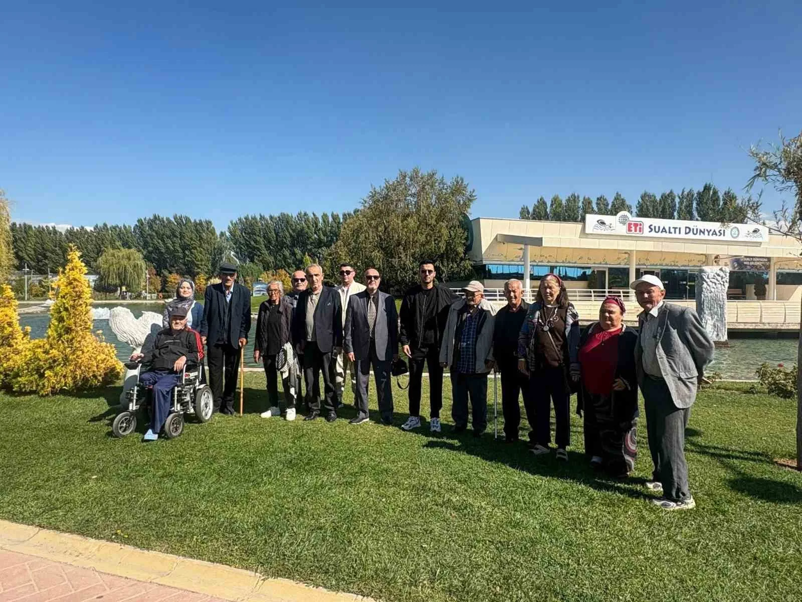 Eskişehir’de 1 Ekim Dünya Yaşlılar Günü münasebetiyle, huzurevinde kalan yaşlılar