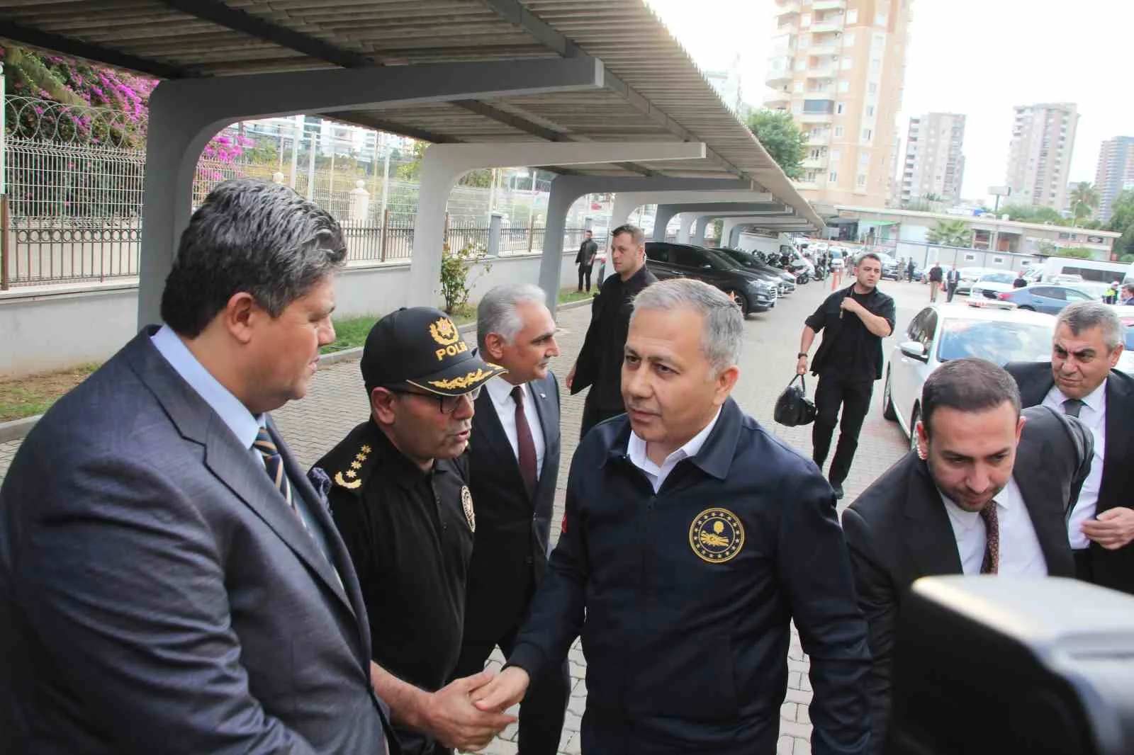 İçişleri Bakanı Ali Yerlikaya, “Mersin merkezli 10 ilde yapılan operasyonda