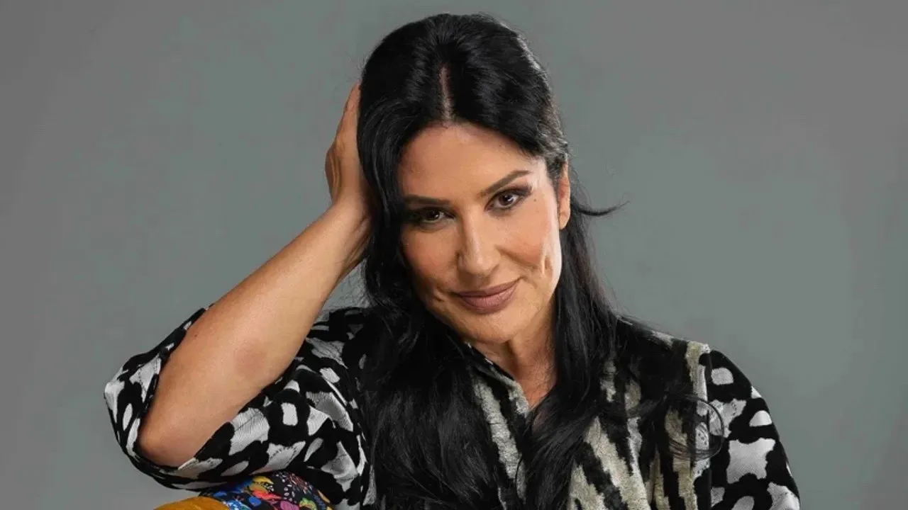 Yazar ve oyuncu İclal Aydın, “Ama Değil, Rağmen” adlı tek