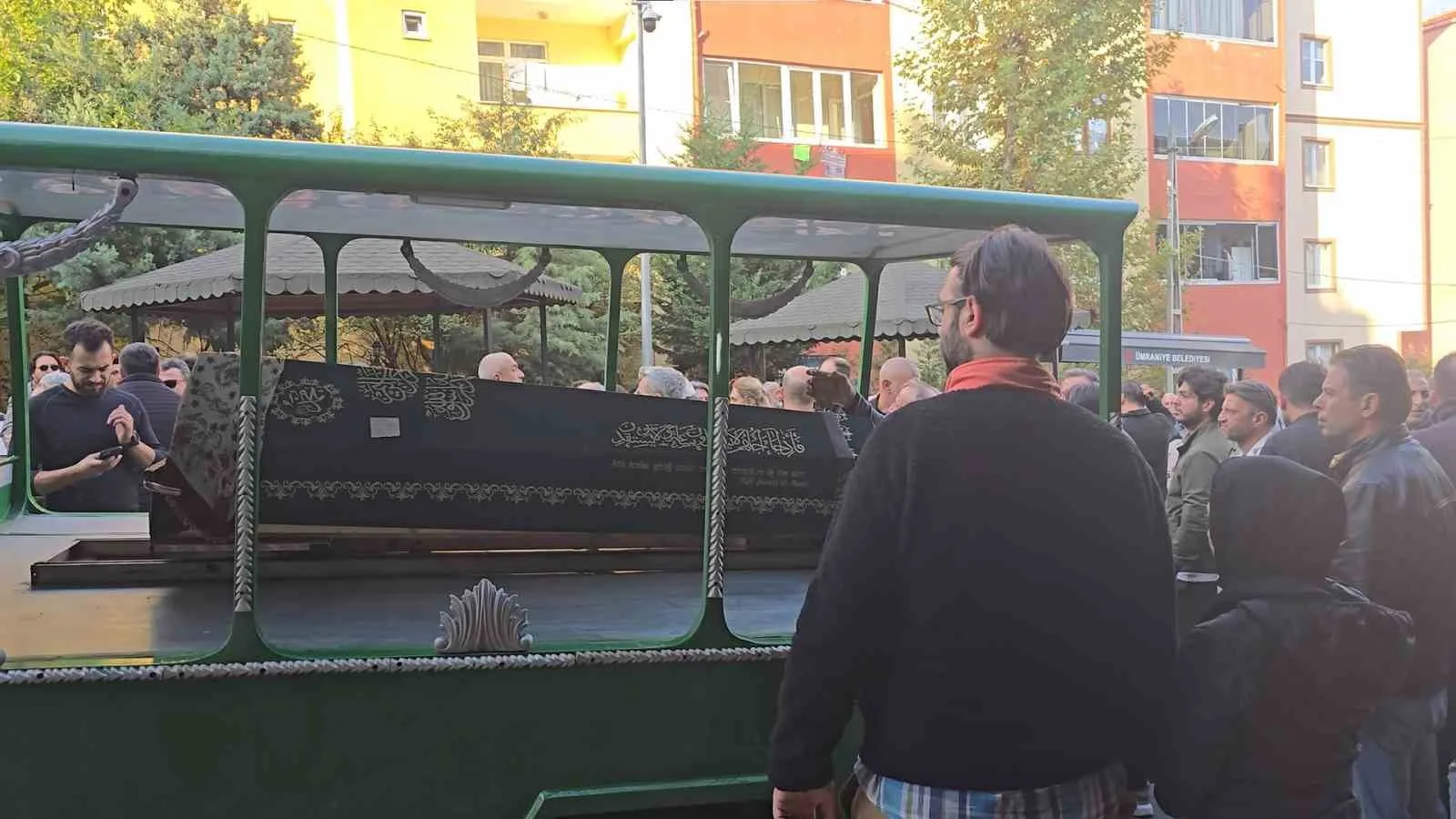 Çekmeköy’de kaldırımda yürürken İETT otobüsünün çarpması sonucu hayatını kaybeden 35