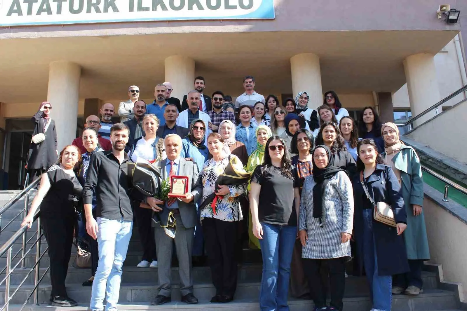 Iğdır’da 47 yıl boyunca eğitim camiasına hizmet eden, binlerce öğrencinin