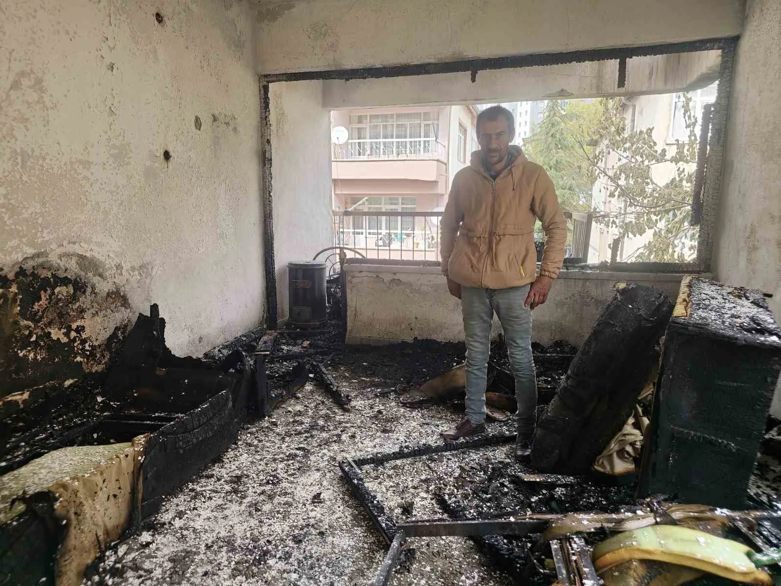 Talas Belediyesi, İhlas Haber Ajansı’nın (İHA) “Evi yanan baba yardım