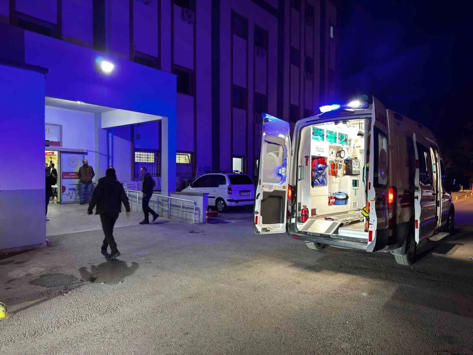 Adıyaman’ın Kahta ilçesinde iki şahıs arasında çıkan bıçaklı kavgada 1