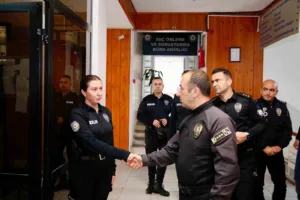 Eskişehir Emniyet Müdürü Tolga Yılmaz, polis merkezi amirliklerini ziyaret ederek