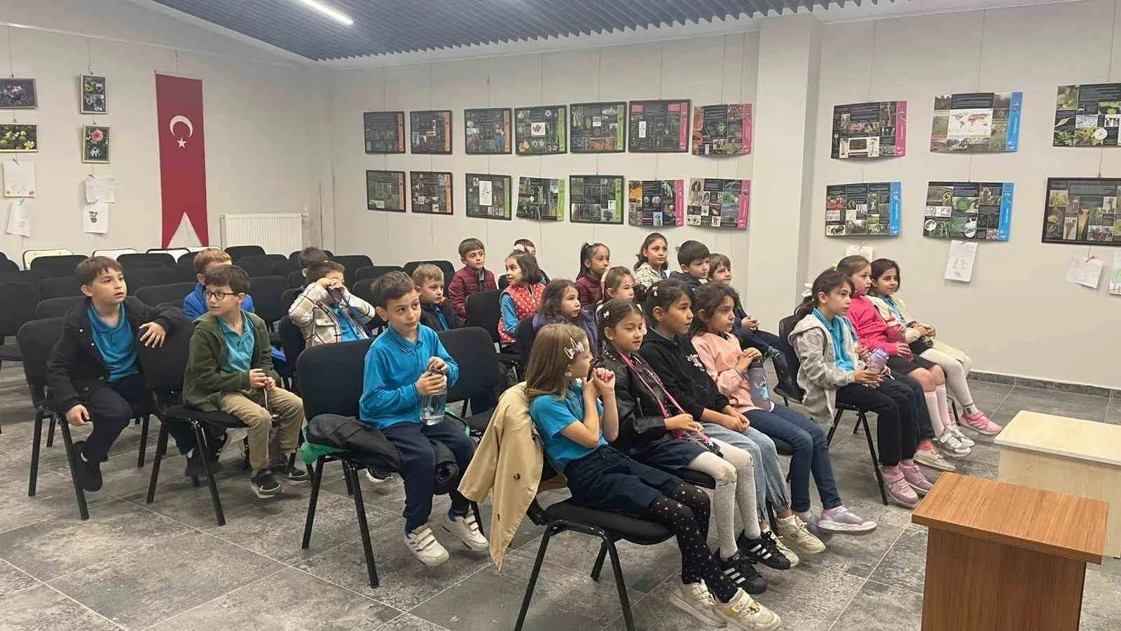 DÜZCE(İHA) – Düzce 23 Nisan İlkokulu öğrencileri, doğayı keşfetmek ve