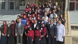 Şanlıurfa’nın Siverek ilçesinde bulunan İmam Hatip Okulu öğrencileri, Gazze’ye destek