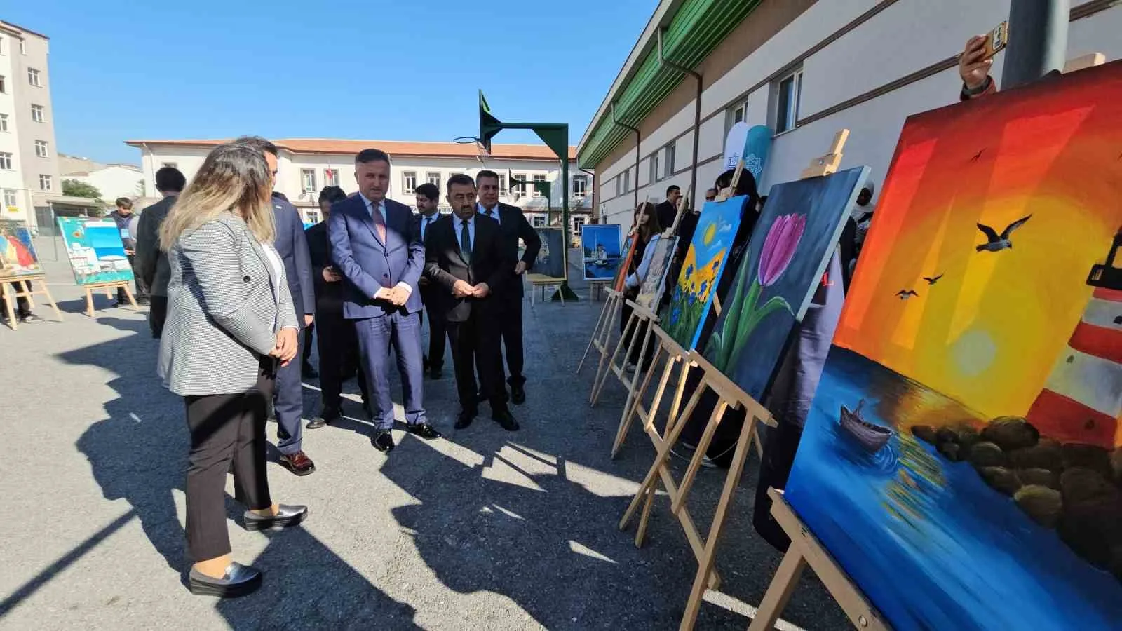 Kayseri’de imam hatip okullarının yeniden açılışının 74. yıldönümü dolayısıyla etkinlik