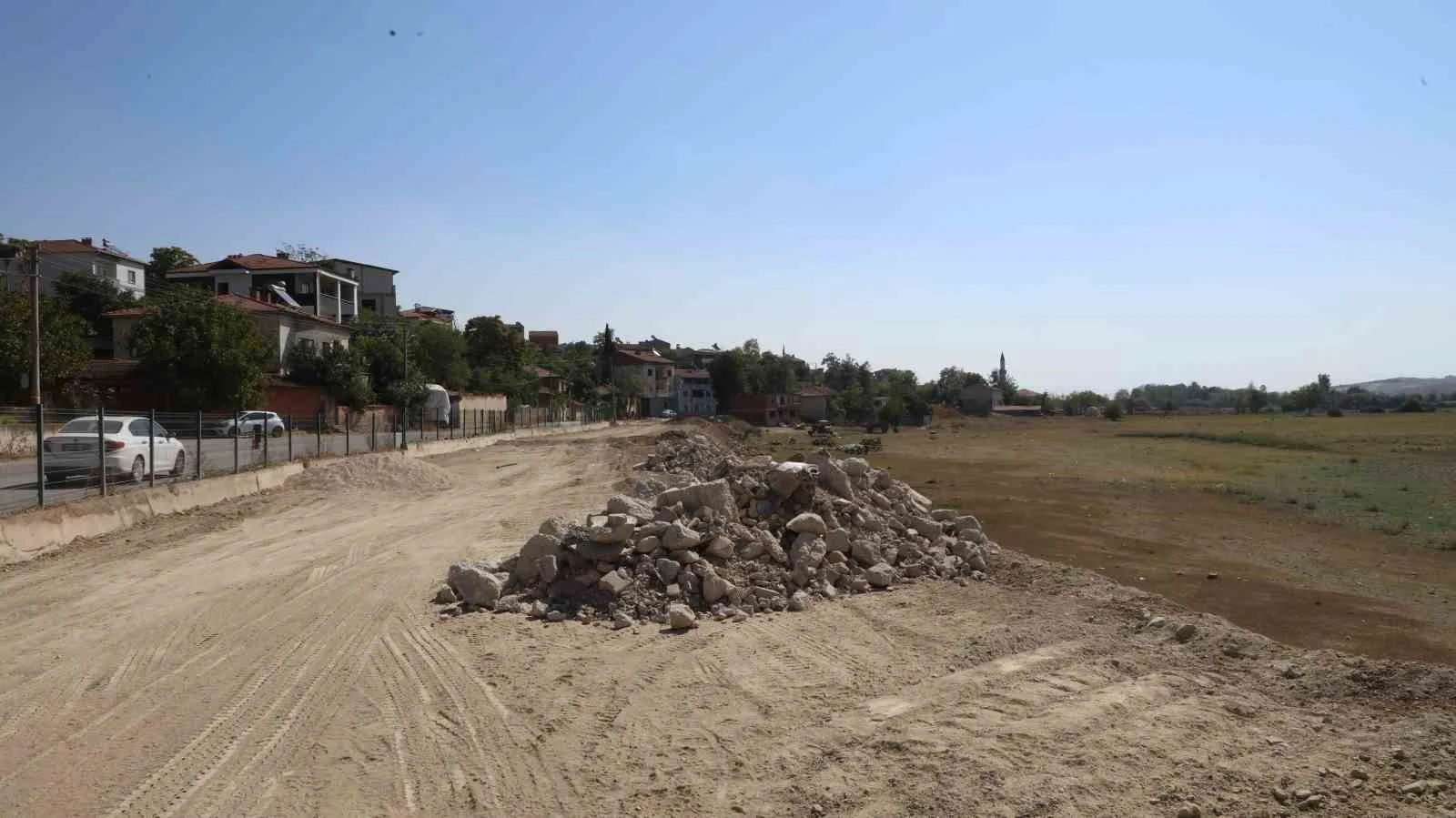 İnegöl Belediyesi, göçmen kuşların göç oylundaki durağı olan Hamzabey Mahallesinde