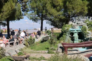 UNESCO Dünya Mirası Pamukkale’yi görmek için Türkiye’ye gelen yabancı turistler,