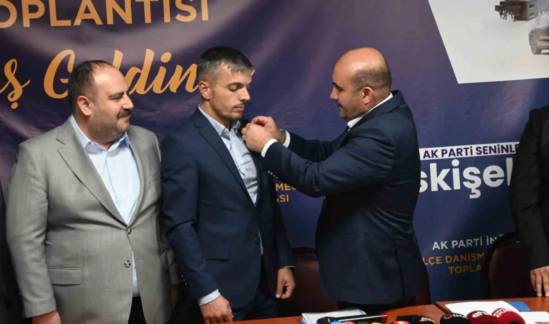 Eskişehir’de Cumhuriyet Halk Partisi’nden (CHP) istifa ederek AK Parti’ye geçen