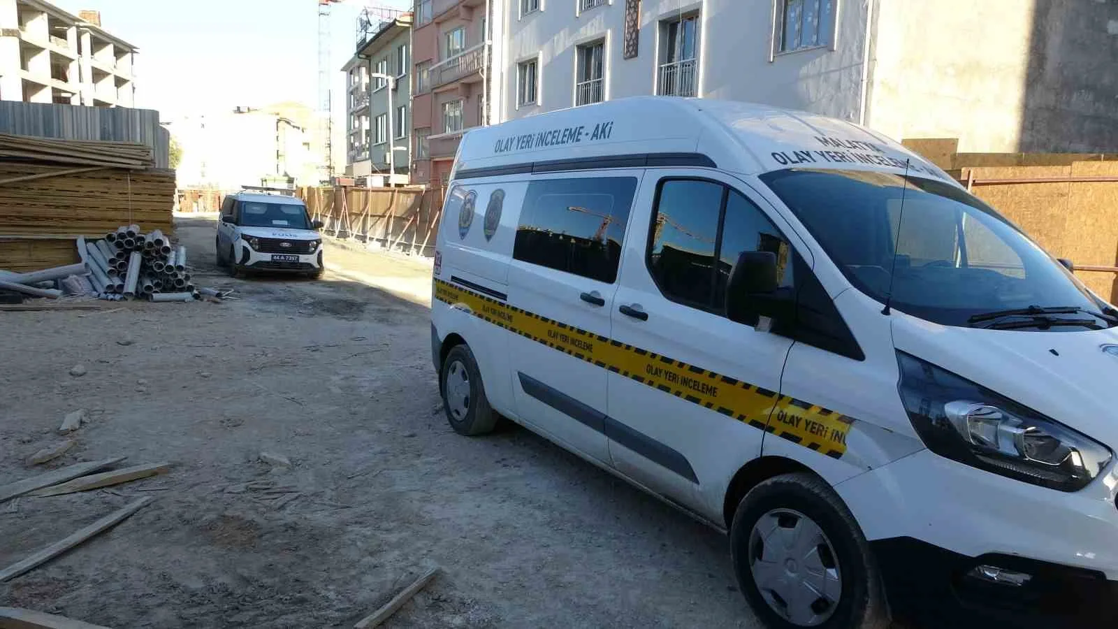 Malatya’da bir inşaatta yaklaşık 15 metre yükseklikten asansör boşluğuna düşen