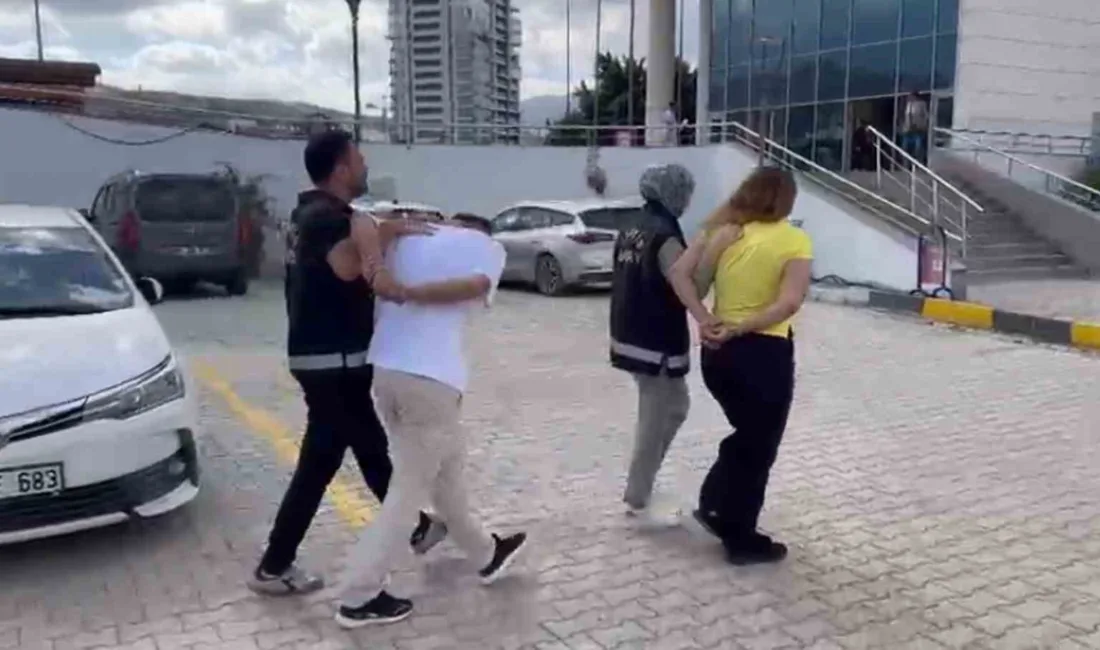 Hatay’ın İskenderun ilçesinde hırsızlık yaptıkları iddiasıyla gözaltına alınan 1’kadın 2