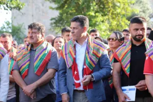 Dünya ve olimpiyat şampiyonu, Türkiye Gazetesi yazarı merhum İsmet Atlı