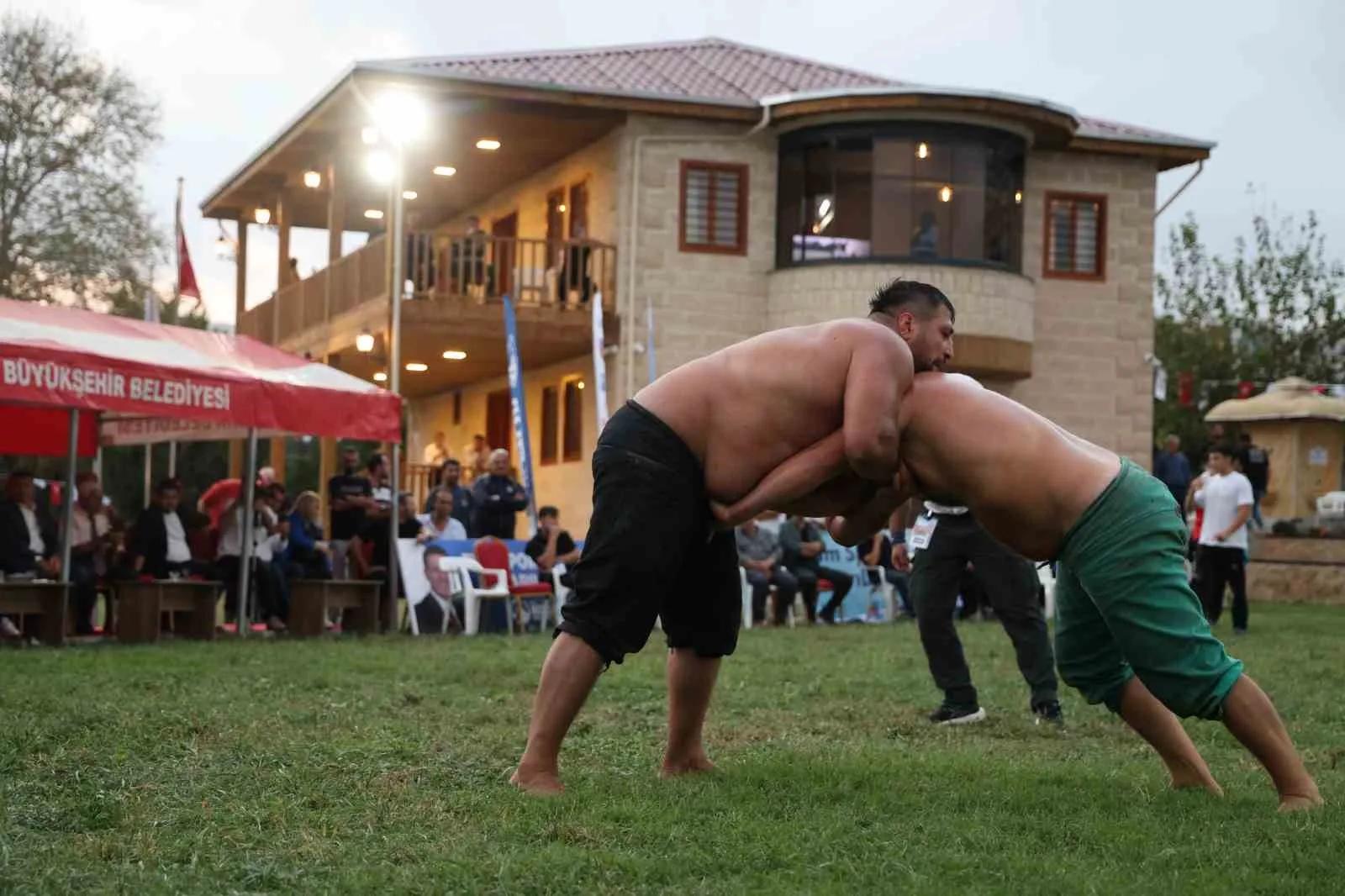 Adana’nın Kozan ilçesinde bu yıl 9. düzenlenen İsmet Atlı Karakucak