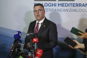 İsrail Dışişleri Bakanı Gideon Sa’ar, İtalya’da yaptığı açıklamada, “Refah Sınır