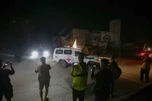 İsrail Savunma Kuvvetleri (IDF) tarafından yapılan açıklamada, Kızılhaç ekiplerinin Hamas’tan